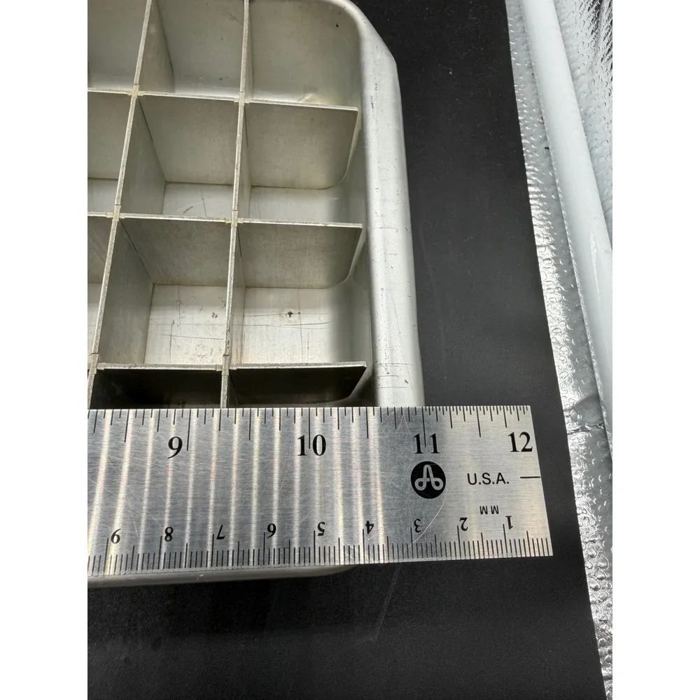 Unbranded vintage aluminum